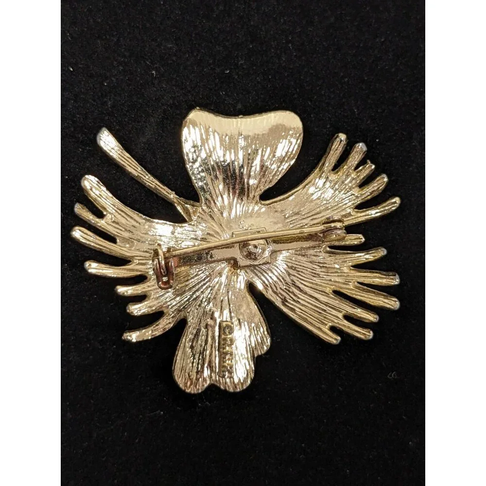 Vintage ORNK Hibiscus Flower‎ Gold Tone Brooch Pin
